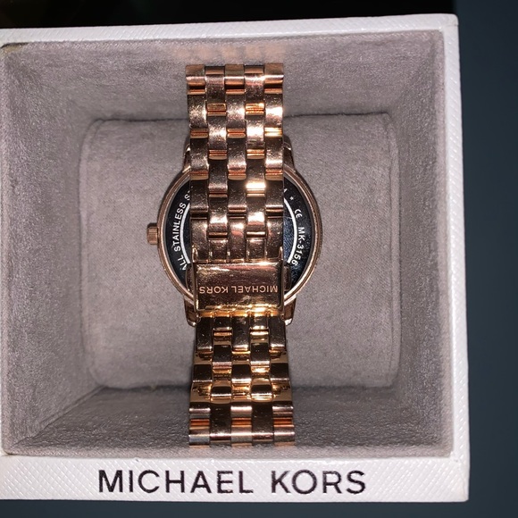 Michael Kors Watch - Picture 2 of 2